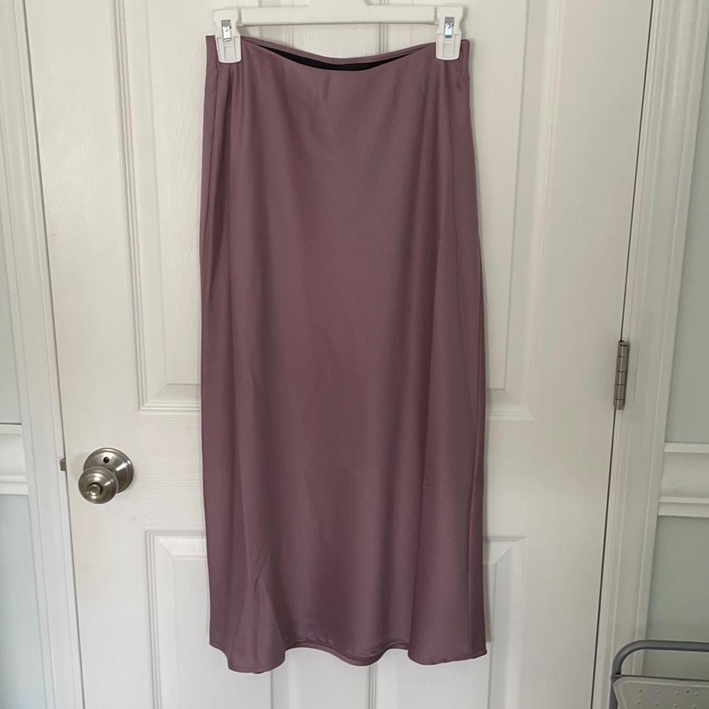 Silky, above the ankle skirt